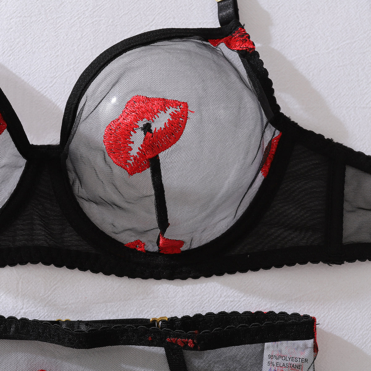 Kisses Noir Set – V-Collection