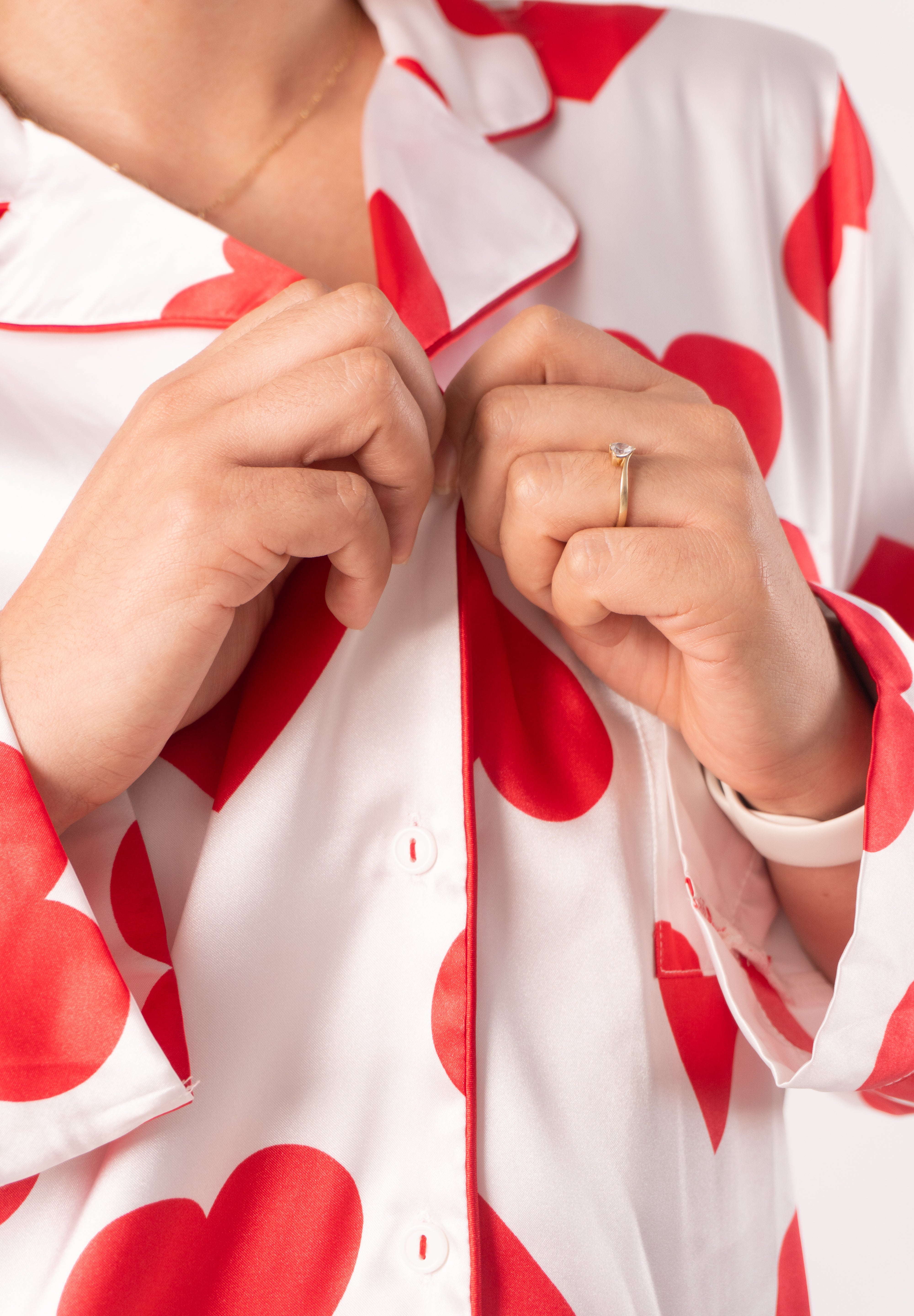 Ivory Heart – V-Collection